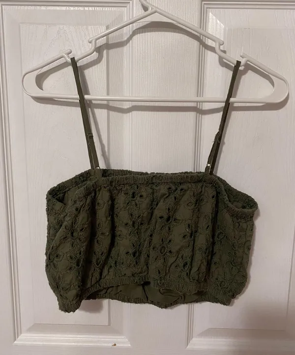 American Eagle Green Crop Top - Image 2