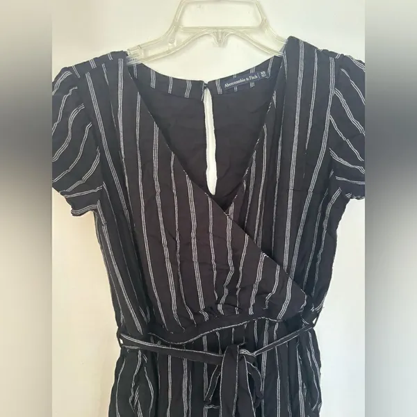 Abercrombie & Fitch Pinstripe Jumpsuit Belted V-Neck Short Sleeve XS Black - Image 5