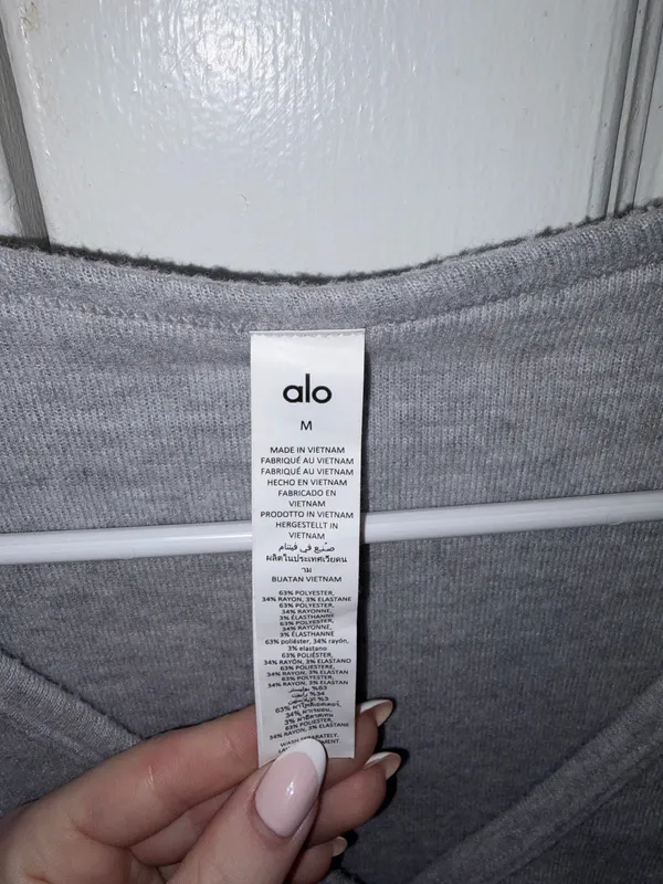 Alo Cropped Cardigan - Image 4