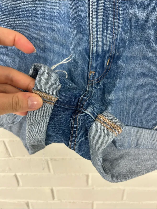 American Eagle Crossover Waist Highest Rise Denim Mom Shorts Size 6 - Image 9