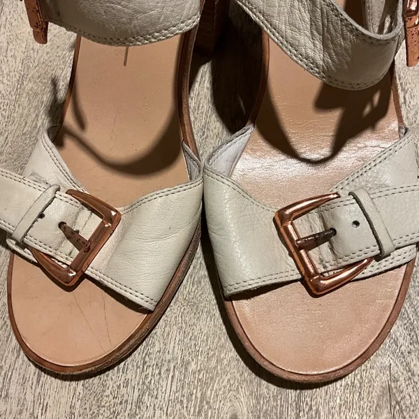Dolce Vita DV Kanna Ankle Strap Sandals Ivory Leather Size 9 - Copper Buckles - Image 9