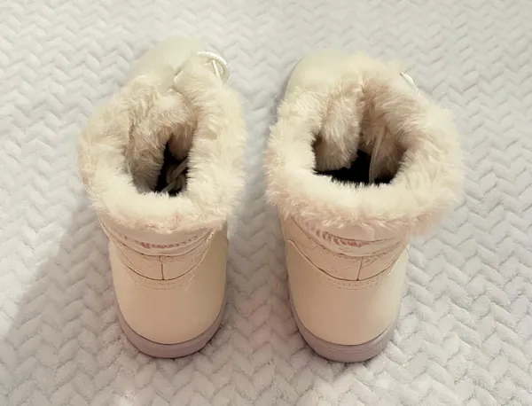 White Winter Boots Size 8 - Image 4