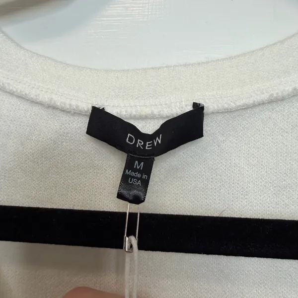 Drew Tyra V-Neck Sweater Faux‎ Leather Elbow Patches Pullover NWT Size Medium - Image 4