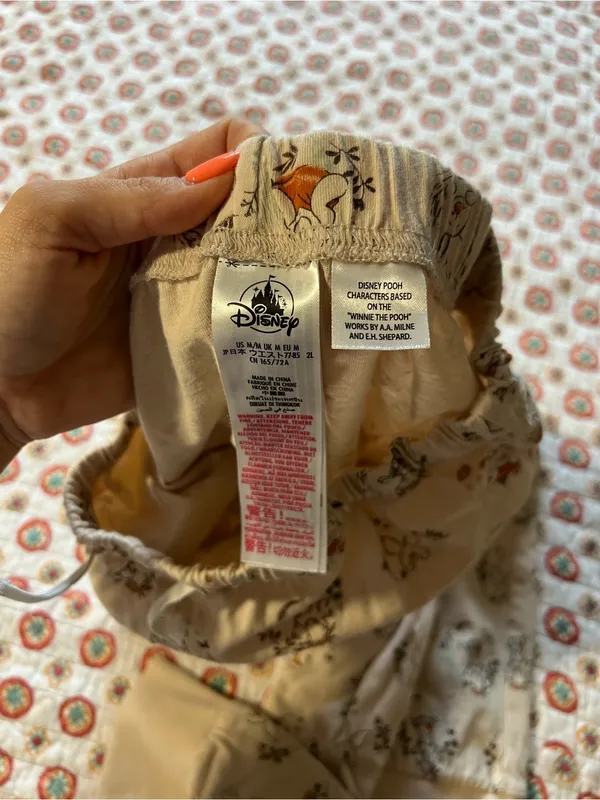 Official Disney Parks Winnie the Pooh Pajama Jogger Pants size Medium - Image 6