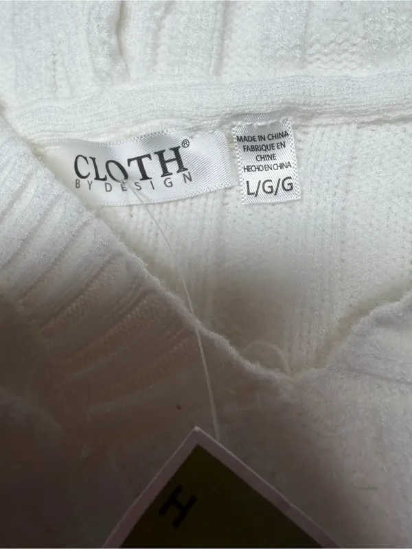 Cozy Cream Cable Knit V - Image 7