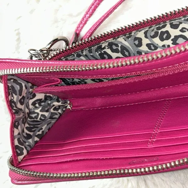 Coach Poppy Pink Leather Wristlet - Image 4