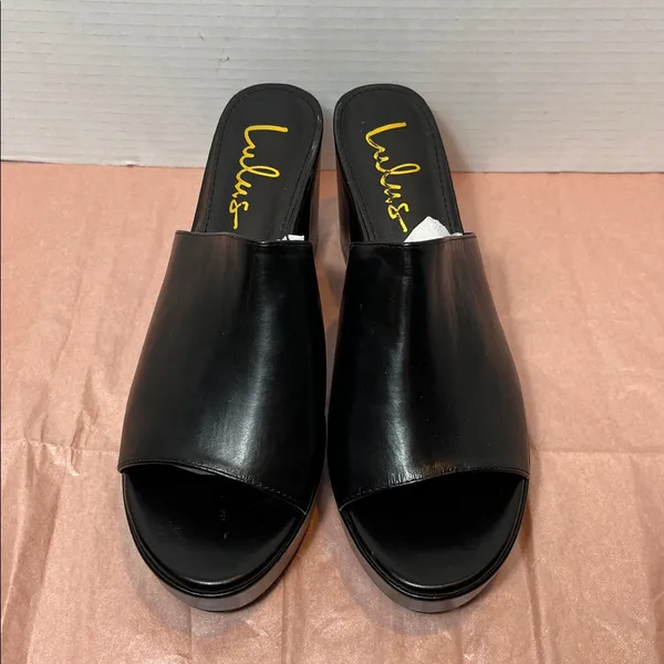 Lulu's Elegant Black Mules - Image 3
