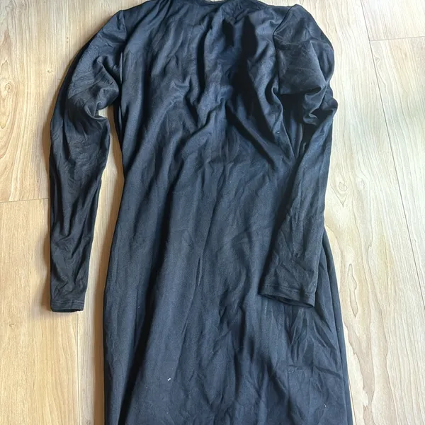 Resa Black Maxi Dress - Image 4