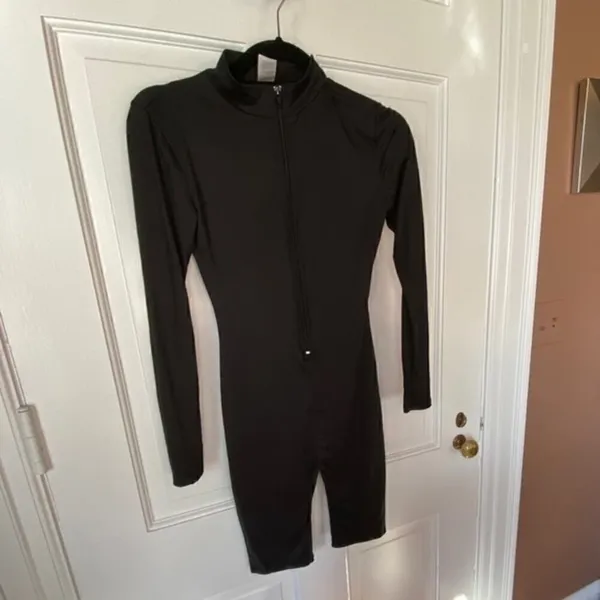 K Mock Neck Front‎ Zip Thigh Length Black Bodysuit - Image 2