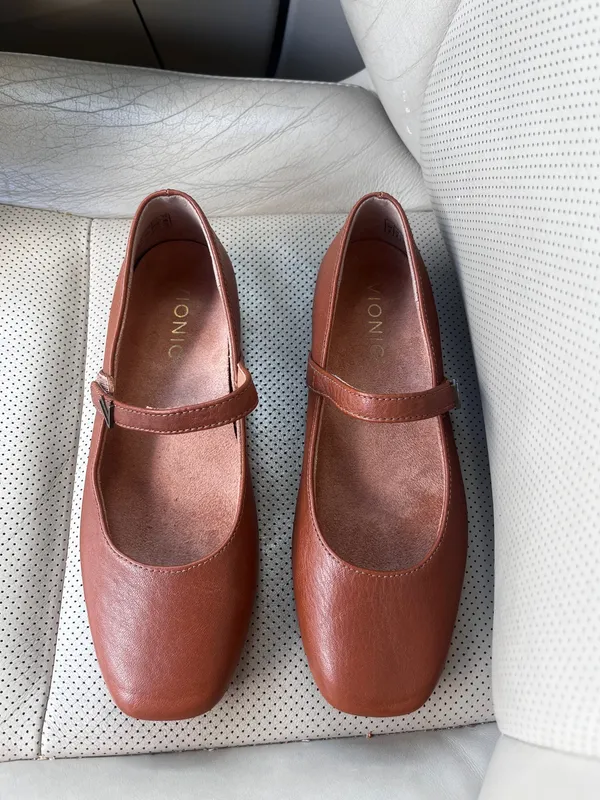 Brand New Vionic Alameda Leather Mary Jane Flats - Image 5
