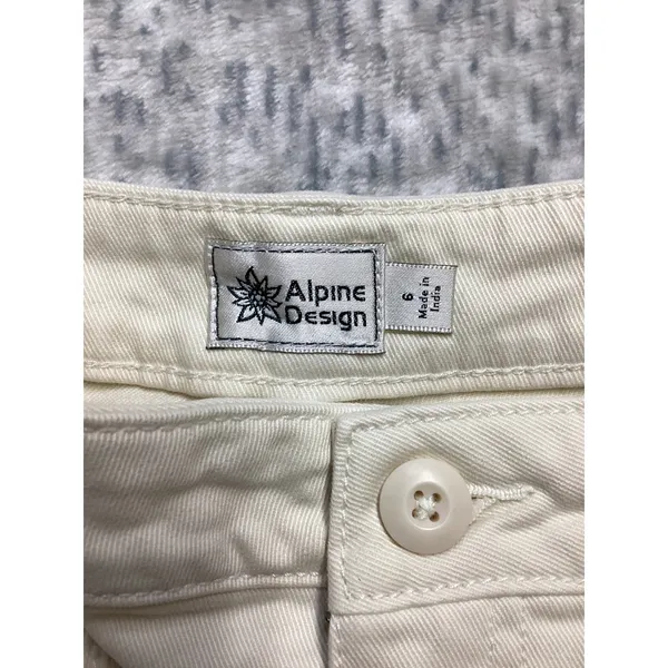 Alpine Design Womens‎ 6 Mixed Fabric Corduroy Shorts Off White ADW24806 NEW - Image 2