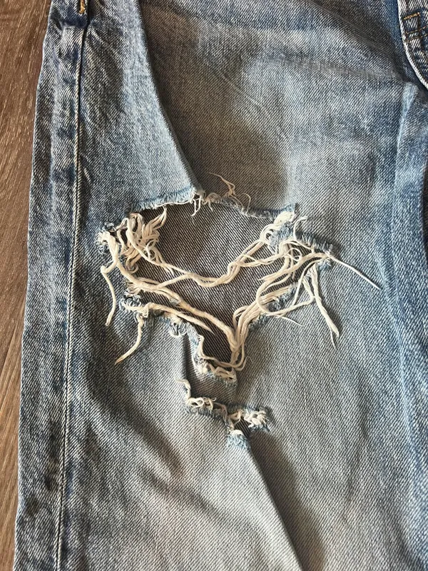 American Eagle Outfitters Curvy Mom Jeans - Image 4