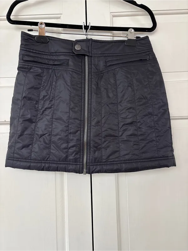 Athleta Toasty Buns Quilted Puff Skirt Size 2 Charcoal Gray Insulated Après Ski - Image 2