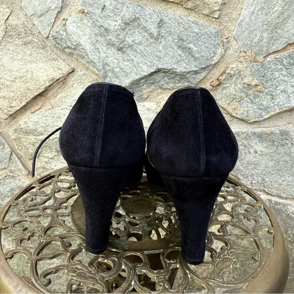 Gucci Vintage Black Suede Heels size 7 - Image 7
