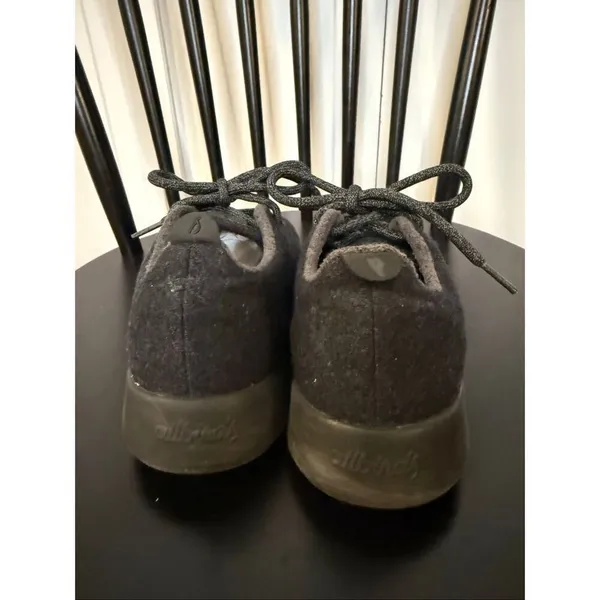 AllBirds black on black classic wool running sneaker size 9 - Image 8