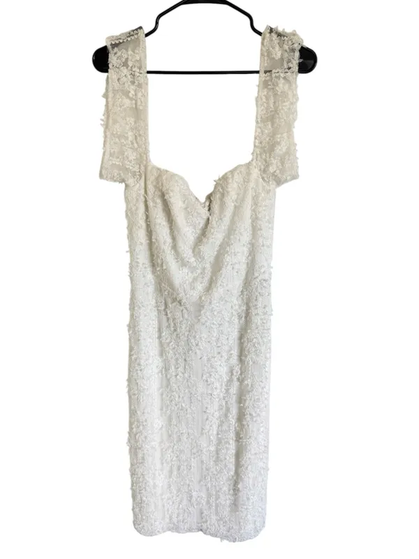 Dress the Population Nicole Floral Appliqué Bridal MIDI Dress - Image 3