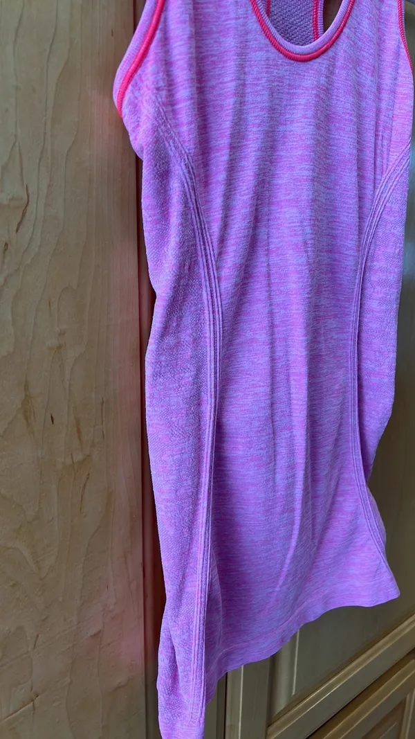 American Eagle Workout Tank - Image 4