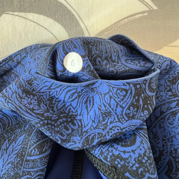 Lululemon Blue Paisley Leggings - Image 3