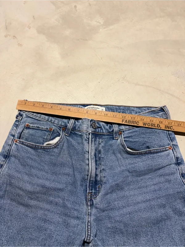 Abercrombie & fitch ankle straight ultra high rise 32 short - Image 3