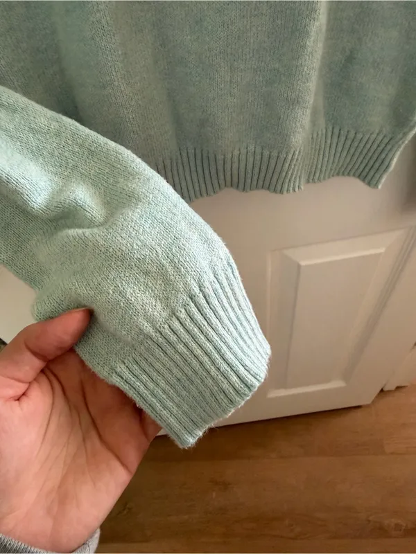 Gap Crewneck Teal Blue Green Sweater Size Medium - Image 4