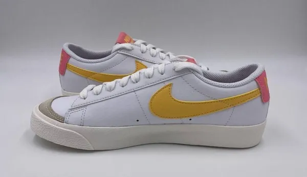 Nike Blazer Low ' 77 White Womens Shoes - Image 2