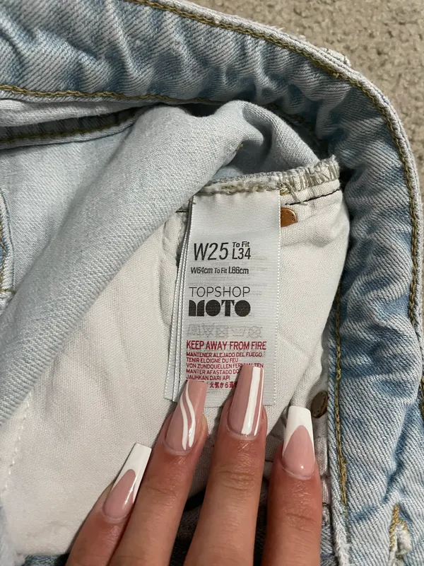 Top Shop light wash Straight Leg Jeans - Image 6