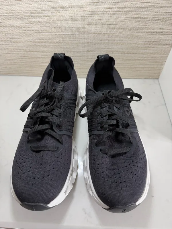 On Cloudswift Women’s Running Shoe Black Size 9 - Image 5