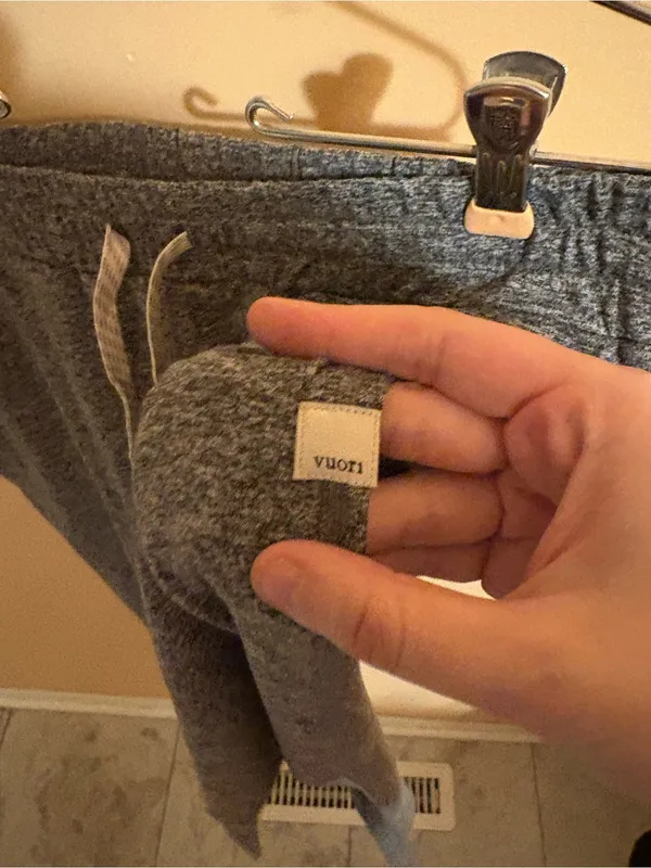Vuori Performance Joggers in Heather Gray - Image 4