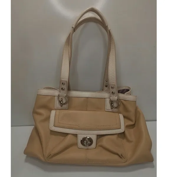 Vintage cream and white Coach shoulder bag #19044 - Image 3