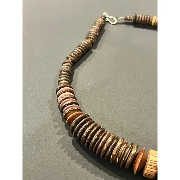 Vintage 80s Wooden Bead Necklace Costume Jewelry - Image 3