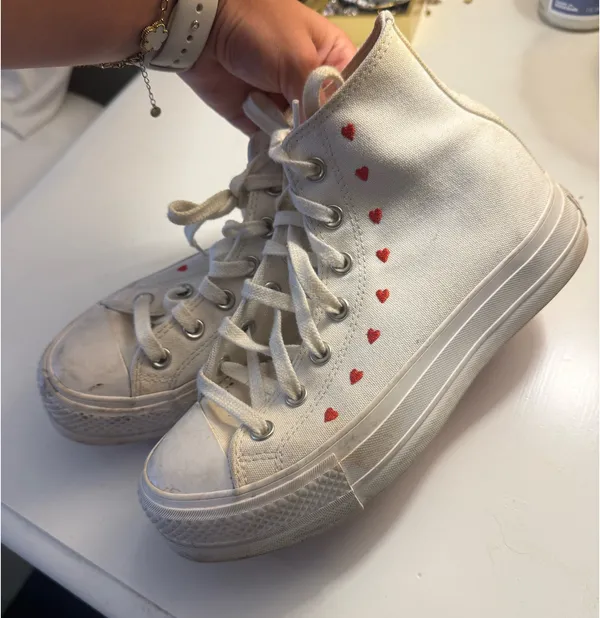 Converse Platform Hearts Chuck Taylor All Star Lift High Embroidered - Image 3
