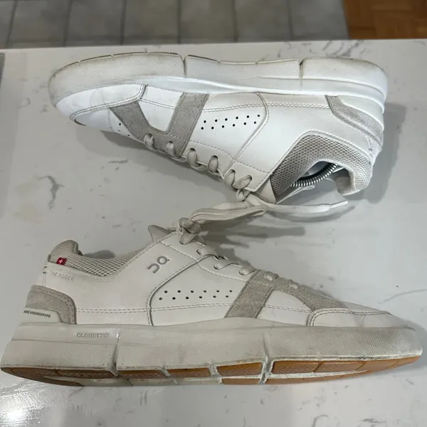 On Running The Roger Clubhouse White Tennis Lifestyle Sneakers Women’s 8 - Image 4