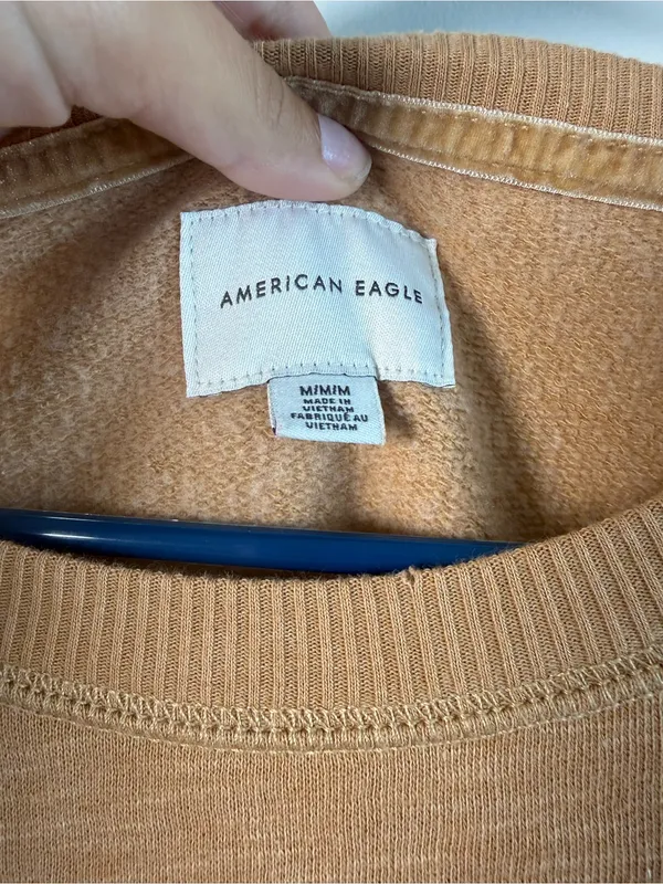 American Eagle Outfitters Tan Crewneck Sweatshirt with Script Accent - Image 3