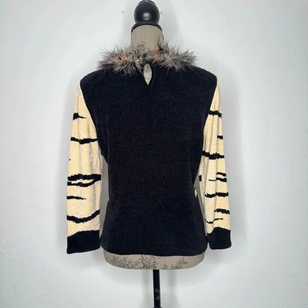Elizabeth New York Tan Black Fuzzy Collar Rare Vintage Sweater Top Small - Image 8