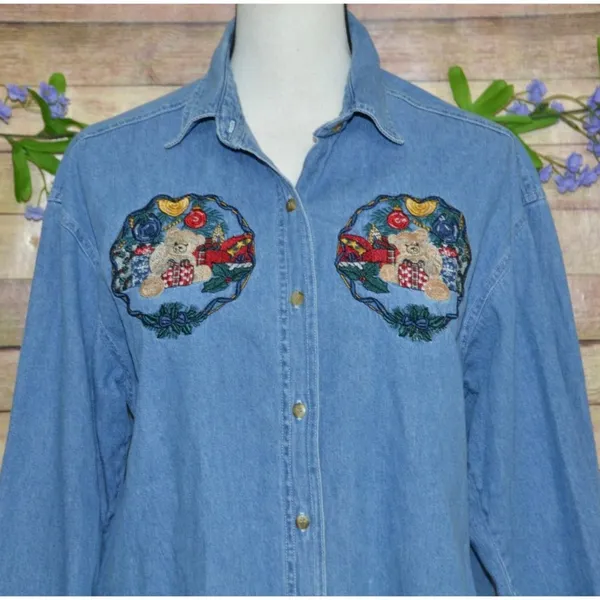 Vintage Quizz Again Cotton Denim Button Up Shirt Size M Embroidered Christmas - Image 2