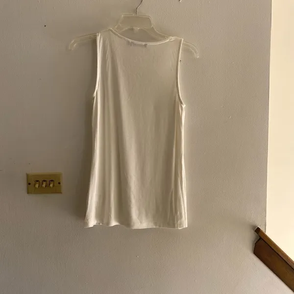 Doe & Rae White Ribbed Criss Cross Neckline Tank Top Size Small - Image 9
