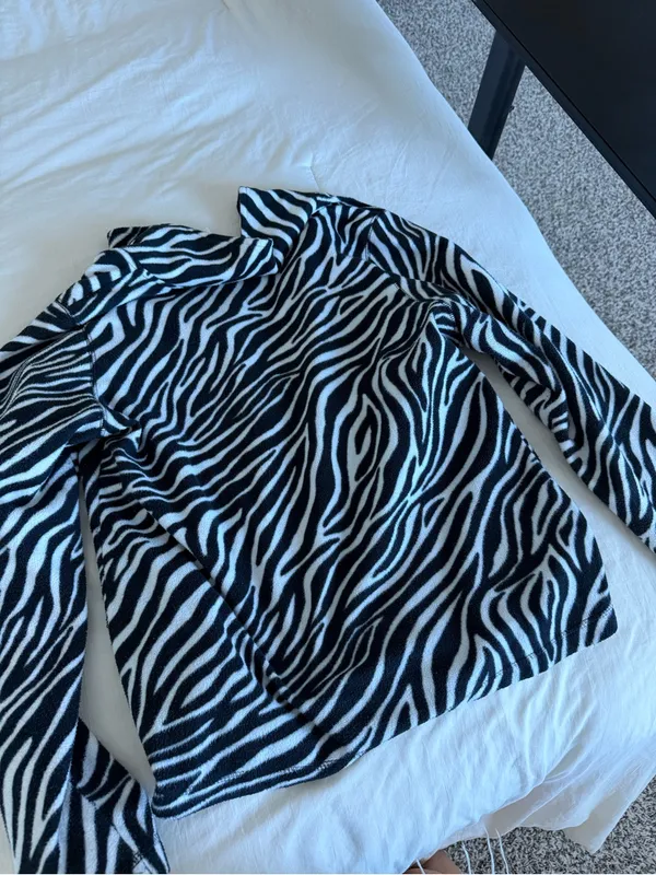 Y2K zebra fleece - Image 4