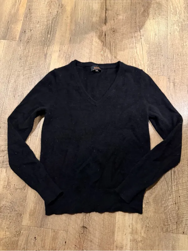 Quince Mongolian Cashmere V-Neck Sweater xs - Image 2