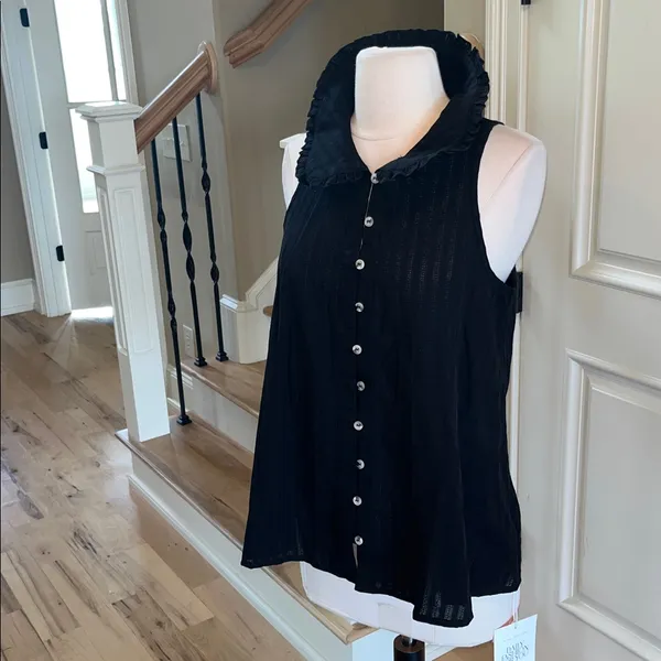 Black Cotton Sleeveless Flowy Button Up Blouse New - Image 6