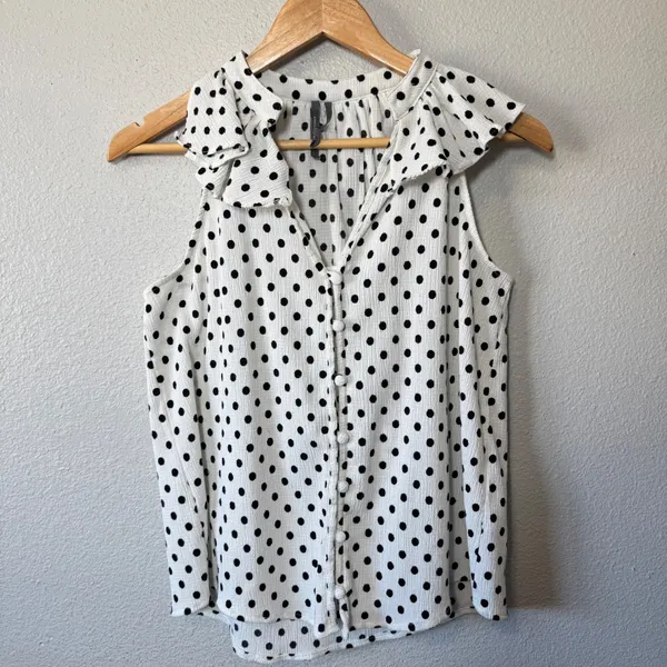 Anthropologie Polka Dot Ruffle Neck Sleeveless Button Up Shirt M‎ White Black - Image 9