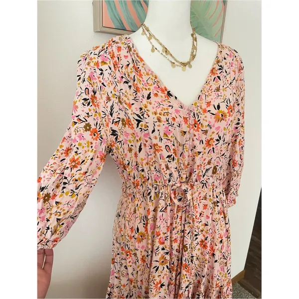 Petal + Pup Kelda Midi Maxi Floral Dress in Size Large - Image 3