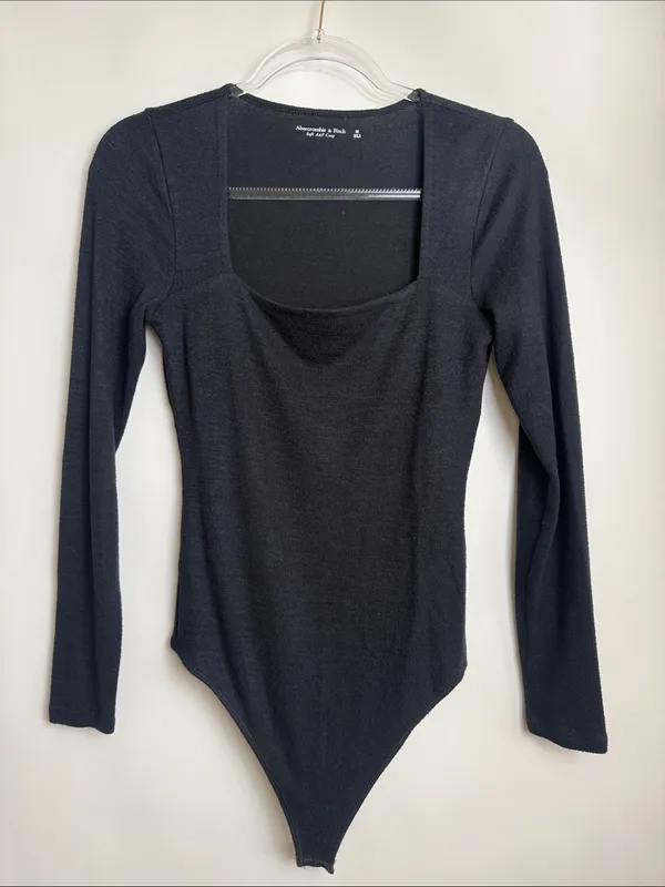 Abercrombie & Finch Soft AF Long-Sleeve Squareneck Black Bodysuit Size Medium - Image 2