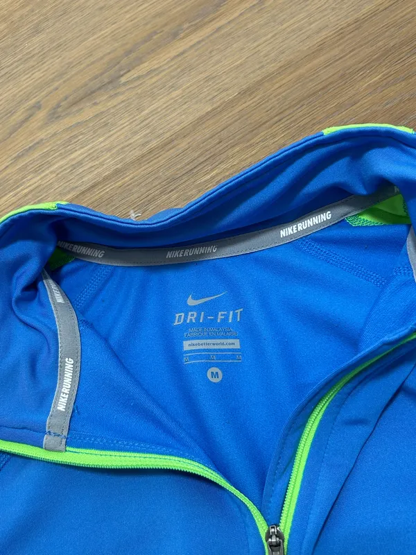 Medium Nike quarter zip pullover running/golf - Image 5