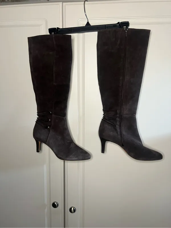 Y2K Antonio Melani Brown Suede Knee High Heeled Boots - Image 4