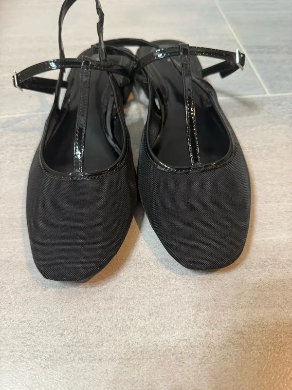 Never worn Zara Black Mesh Flats - Image 4