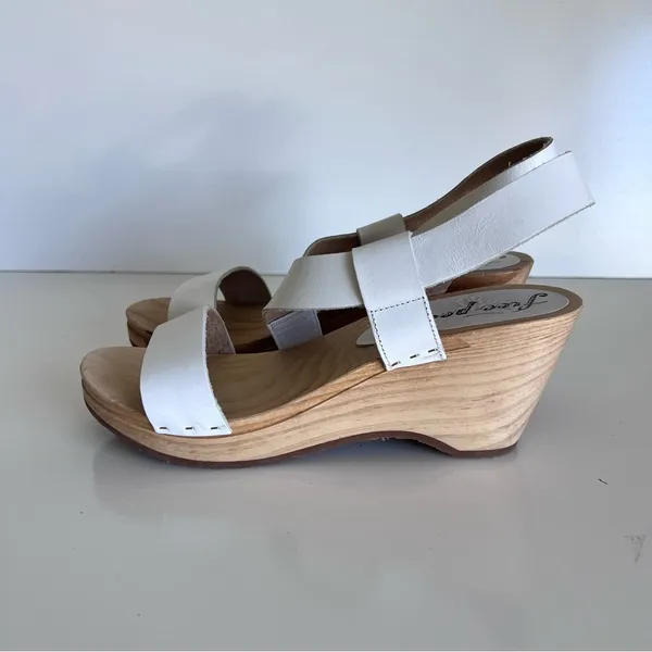 Free‎ People Women’s Dune Beach Clog White - Image 4