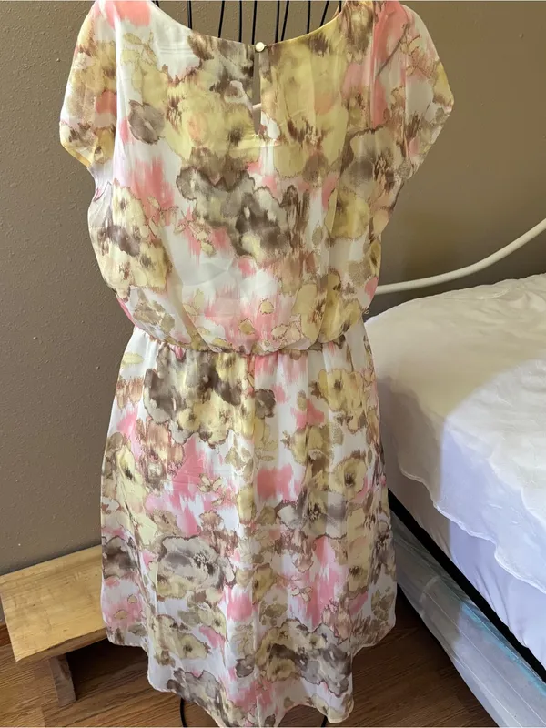 AUW EIC Floral Watercolor High-Low Dress in Pink, Yellow & Cream | Women’s Size L - Image 2