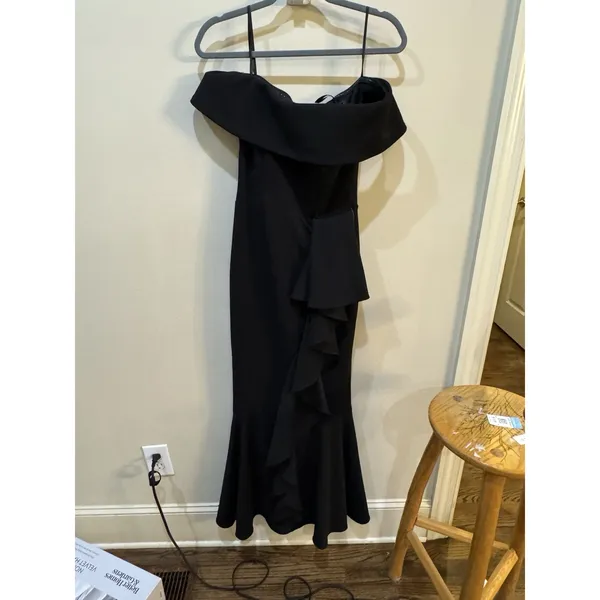 Betsy & Adam BLACK OFF THE SHOULDER Crepe RUFFLE Mermaid GOWN Size 2 Petite - Image 4