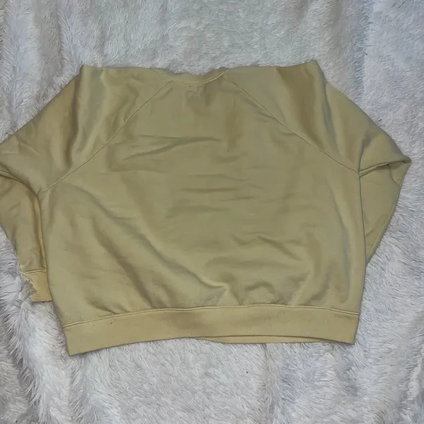 GAP Crewneck Sweater in Pale Yellow size XL Sweatshirt - Image 4