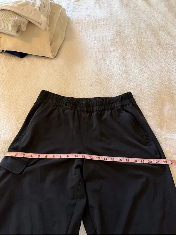 Athleta Boundless Cargo Jogger Pants Black Medium Ripstop - Image 8